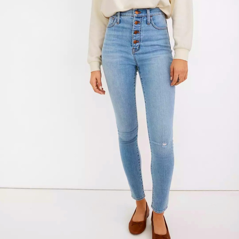 Madewell 11" High-Rise Roadtripper Jeans in Beckwith Wash Button Fly
